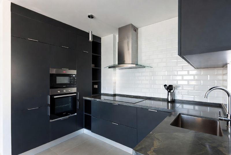 Jakie materiały wybrać dla frontów w kuchni?